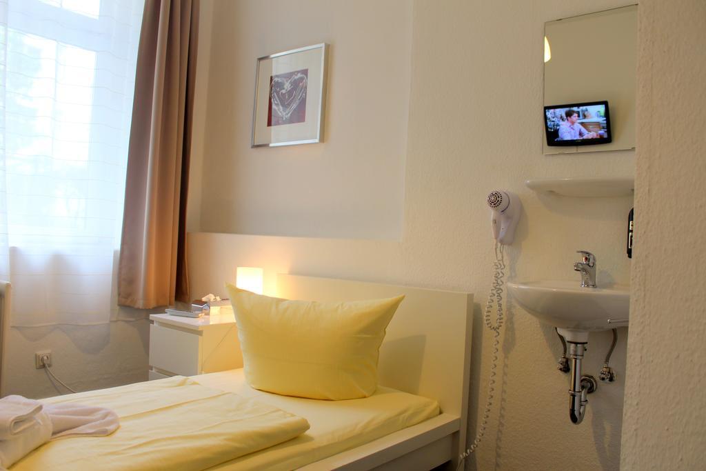 Pension Central Hostel Berlin Extérieur photo